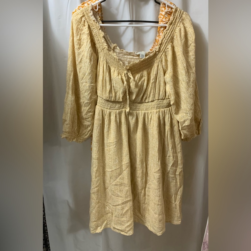American Eagle size M tall